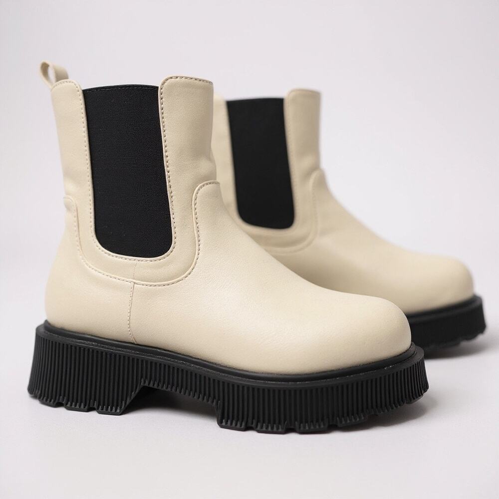 Women’s Chunky Lug Sole Chelsea Vegan White Leather Boots 5